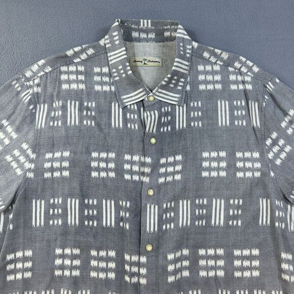 Tommy Bahama Other - Tommy Bahama Shirt Mens XL Gray 100% Silk Blend Aztec Hawaiian Button Up